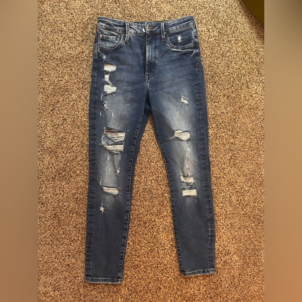 Women’s Skinny Distressed Jeans